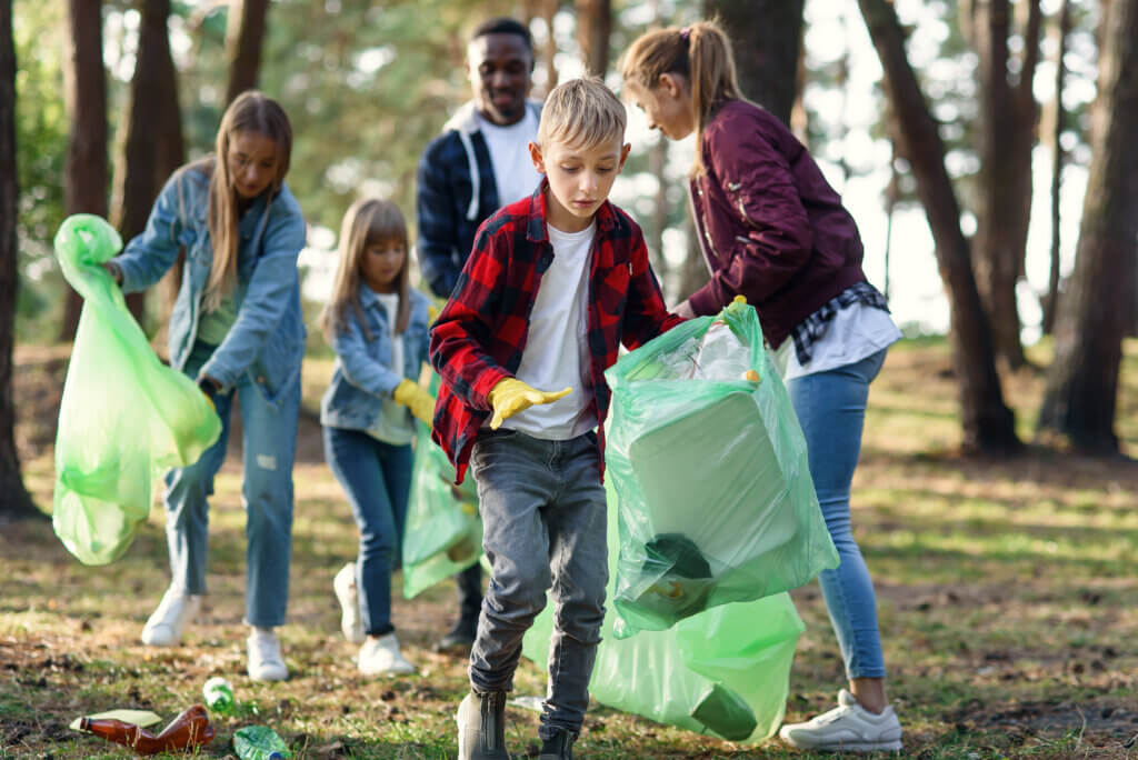 Service Club kids picking up trash